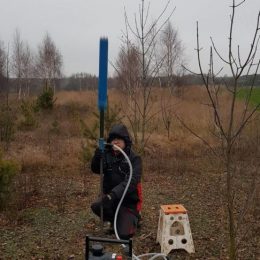 Sondowanie dynamiczne sondą udarową na trasie planowanej budowy dróg gminnych (gm. Ostrówek – Niedźwiada)